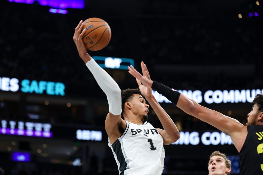 多年轻球迷 多年轻球迷