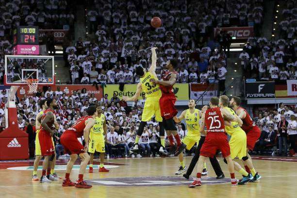 关键比赛中 关键比赛中