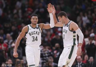 更突显了他 更突显了他